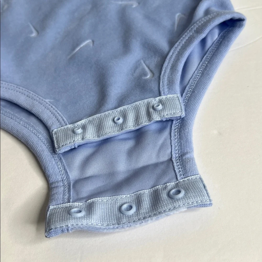 Nike Infant Girls' Essentials Bodysuit & Pants Set - Picture 8 of 12